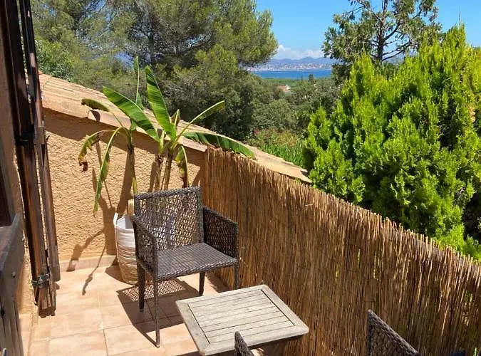 Appartement de vacances au calme absolu, vue mer.