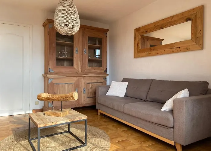 Appartement De Vacances Au Calme Absolu, Vue Mer.